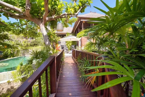 4 bedrooms Villa in Jimbaran, Badung, Indonesia No. 11977 5