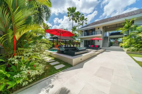 4 bedrooms Villa in Tibubeneng, Badung, Indonesia No. 11980 6
