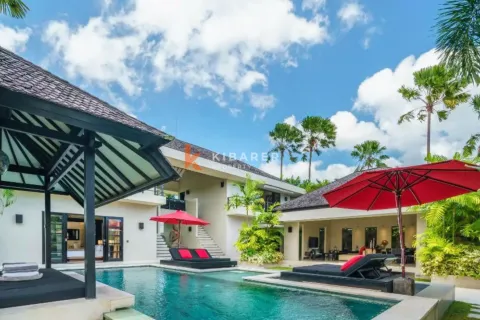 4 bedrooms Villa in Tibubeneng, Badung, Indonesia No. 11980 5