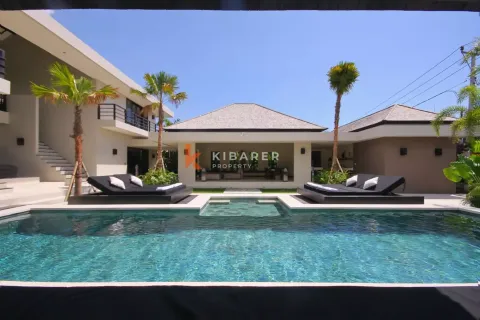 4 bedrooms Villa in Tibubeneng, Badung, Indonesia No. 11980 3