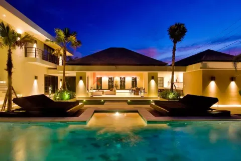 4 bedrooms Villa in Tibubeneng, Badung, Indonesia No. 11980 9