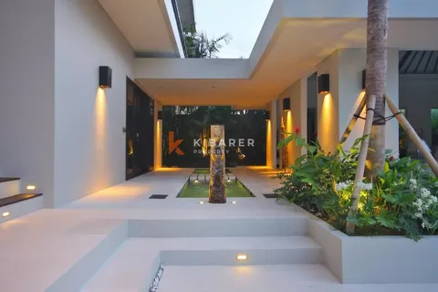 4 bedrooms Villa in Tibubeneng, Badung, Indonesia No. 11980 13