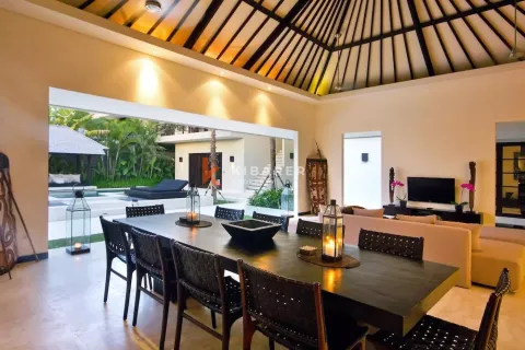 4 bedrooms Villa in Tibubeneng, Badung, Indonesia No. 11980 19