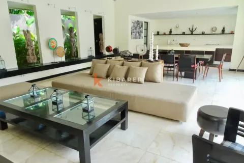 4 bedrooms Villa in Tibubeneng, Badung, Indonesia No. 11980 24