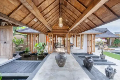 4 bedrooms Villa in Pererenan, Mengwi, Badung, Indonesia No. 11975 17