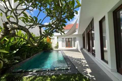 3 bedrooms Villa in Canggu, Badung, Indonesia No. 11957 2