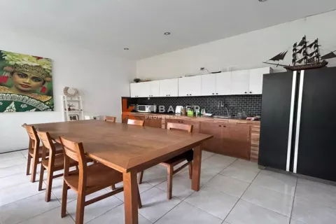 3 bedrooms Villa in Denpasar, Indonesia No. 11958 8