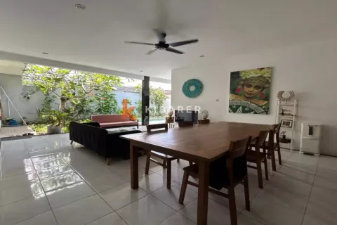 3 bedrooms Villa in Denpasar, Indonesia No. 11958 7