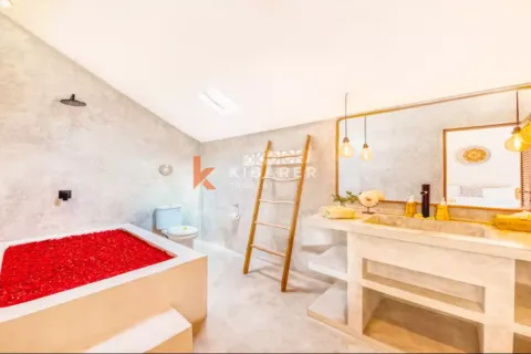 3 bedrooms Villa in Seminyak, Badung, Indonesia No. 11997 9