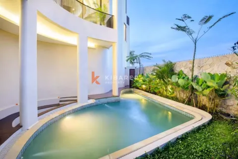 4 bedrooms Villa in Kediri, Indonesia No. 12312 3