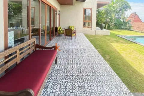 3 bedrooms Villa in South Kuta, Badung, Indonesia No. 12313