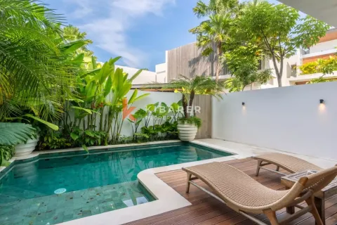 3 bedrooms Villa in Tibubeneng, Badung, Indonesia No. 12456 4