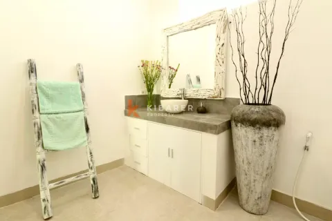 3 bedrooms Villa in Tibubeneng, Badung, Indonesia No. 12459 12