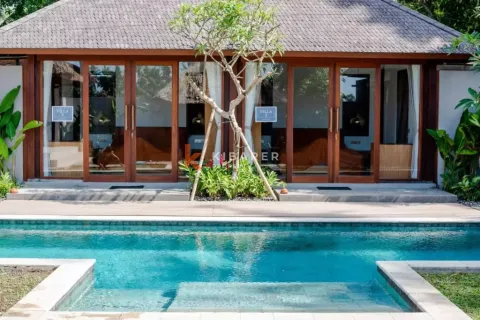 4 bedrooms Villa in Ubud, Gianyar, Indonesia No. 12457 2