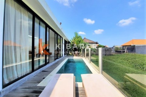 2 bedrooms Villa in Denpasar, Indonesia No. 12772