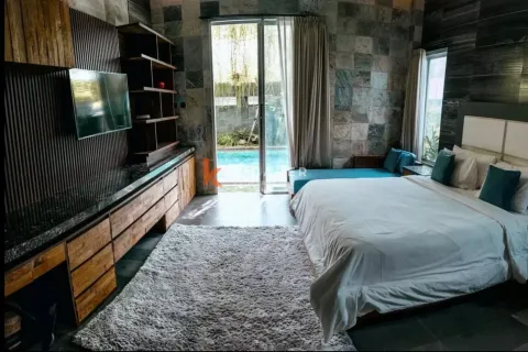 4 bedrooms Villa in Canggu, Badung, Indonesia No. 12773 3