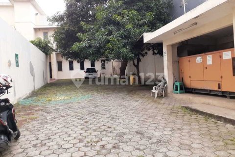 Офис 390м2 в Pasar Minggu, Джакарта,  № 9386 2