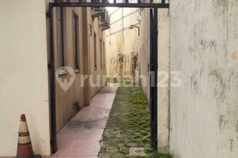 Офис 390м2 в Pasar Minggu, Джакарта,  № 9386 14