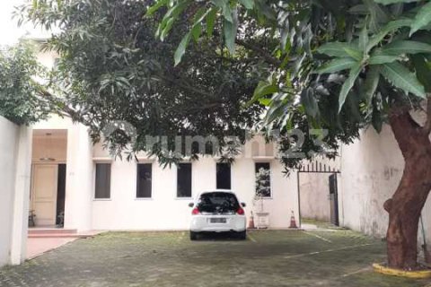 Офис 390м2 в Pasar Minggu, Джакарта,  № 9386 4