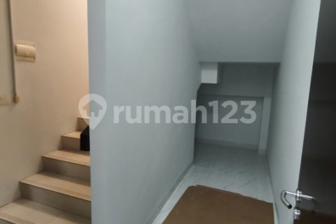 Дом с 4 спальнями в Cengkareng, Джакарта, № 9388 28