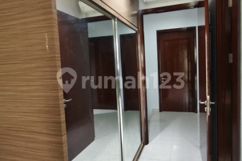 4 bedrooms House in Kembangan, Jakarta, No. 9387 22
