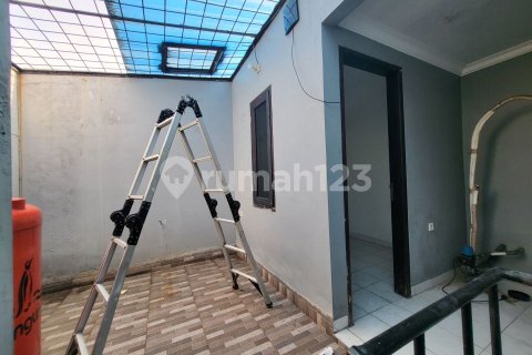 4 bedrooms House in Grogol Petamburan, Jakarta, Indonesia No. 13652 25