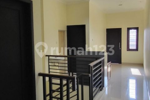 4 bedrooms House in Grogol Petamburan, Jakarta, Indonesia No. 13652 23