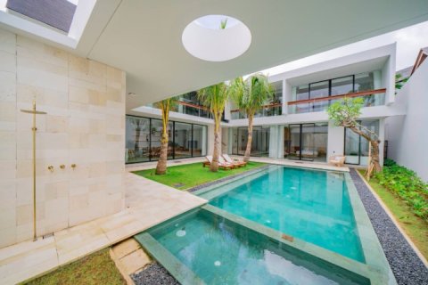 Вилла с 4 спальнями в Canggu, Бадунг,  № 9538 3