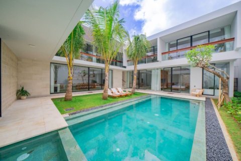Вилла с 4 спальнями в Canggu, Бадунг,  № 9538