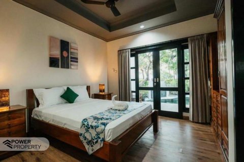 Отель, гостиница с 22 спальнями в Benoa, Бадунг,  № 9540