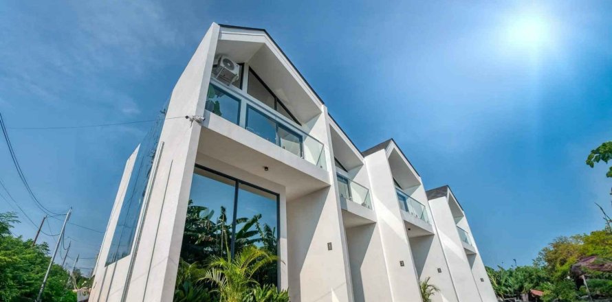 U Villas I in South Kuta, Badung, Indonesia No. 9959