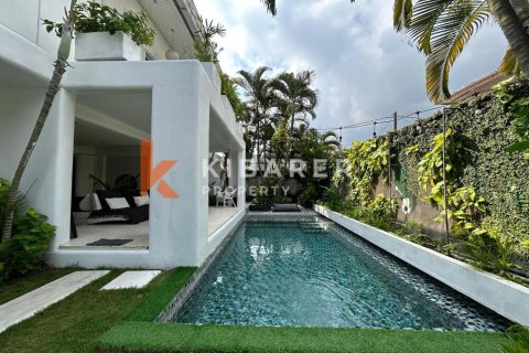 2 bedrooms Villa in Seminyak, Badung, Indonesia No. 12225 4