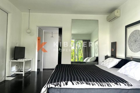 2 bedrooms Villa in Seminyak, Badung, Indonesia No. 12225 17