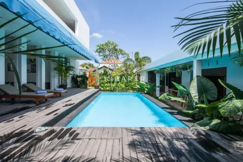 6 bedrooms Villa in Tibubeneng, Badung, Indonesia No. 12228 2