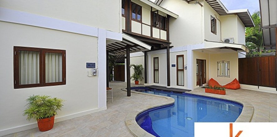 6 bedrooms Villa in Badung, Indonesia No. 11675