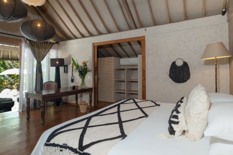Вилла с 5 спальнями в Seminyak, Бадунг, № 1021 25