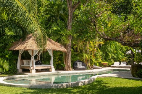 Вилла с 5 спальнями в Seminyak, Бадунг, № 1021 20