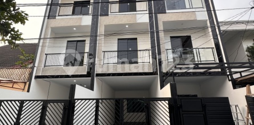 4 bedrooms House in Kebon Jeruk, Jakarta, No. 8778