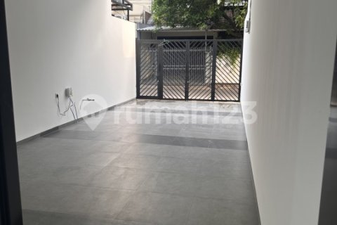 4 bedrooms House in Kebon Jeruk, Jakarta, No. 8778 13