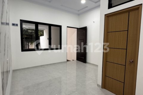 4 bedrooms House in Kebon Jeruk, Jakarta, No. 8778 12