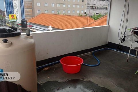 156m2 Commercial property in Kuta, Badung, Indonesia No. 13324 7