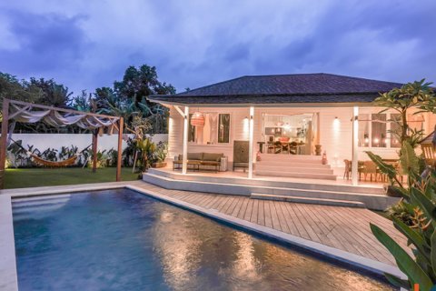 2 bedrooms Villa in Denpasar, Indonesia No. 10974 10