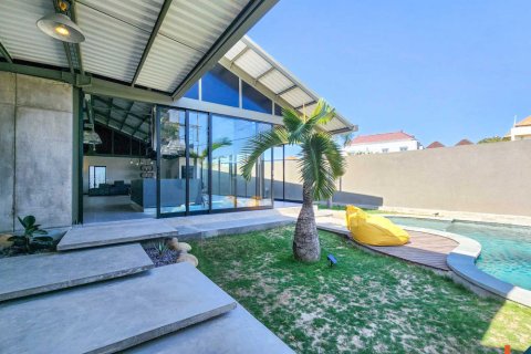 3 bedrooms Villa in Kerobokan, Badung, Indonesia No. 10971 3