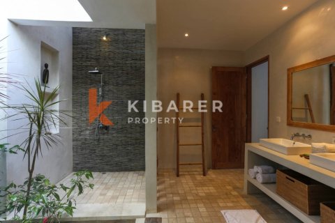 4 bedrooms Villa in Badung, Indonesia No. 12001 12
