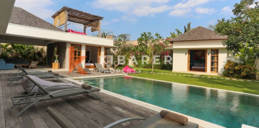 4 bedrooms Villa in Badung, Indonesia No. 12001
