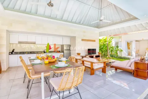 3 bedrooms Villa in Badung, Indonesia No. 12003 6