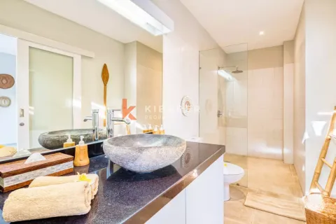 3 bedrooms Villa in Badung, Indonesia No. 12003 10