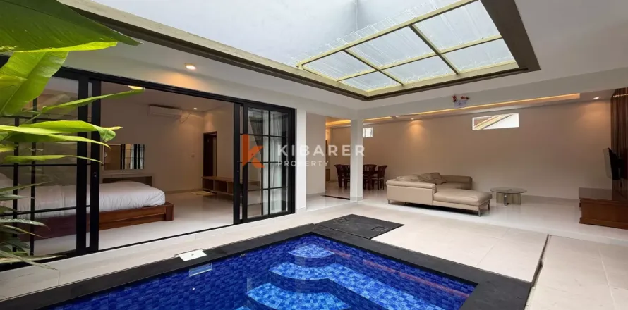 2 bedrooms Villa in Kerobokan, Badung, Indonesia No. 11999