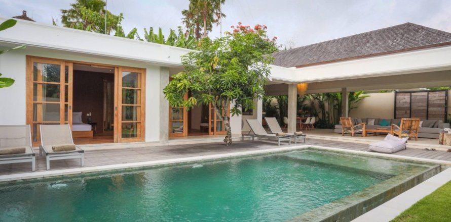 2 bedrooms Villa in Badung, Indonesia No. 12002
