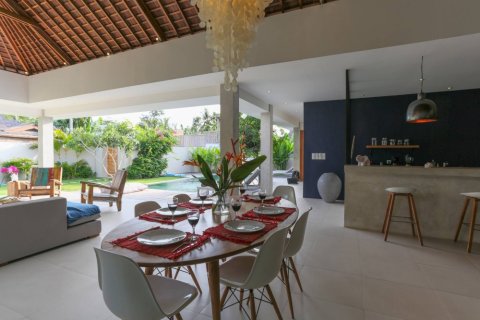2 bedrooms Villa in Badung, Indonesia No. 12002 8